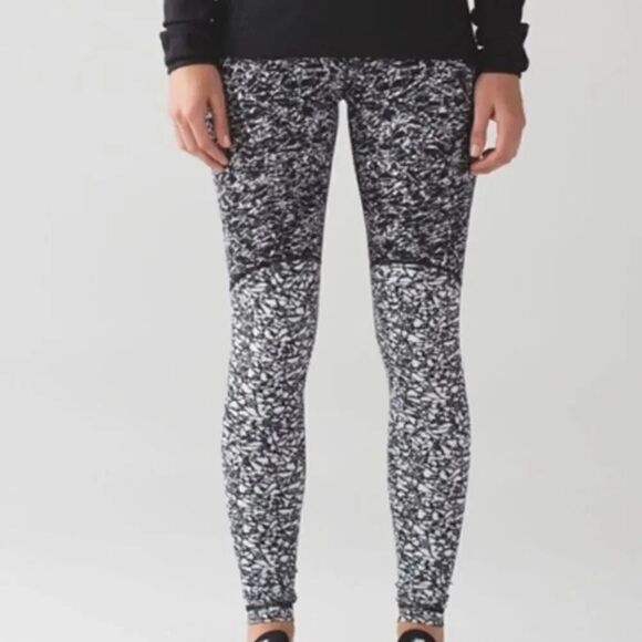 Lululemon Wunder under - Picture 1 of 6